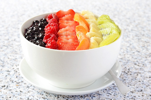 Rainbow Quinoa Breakfast Bowl