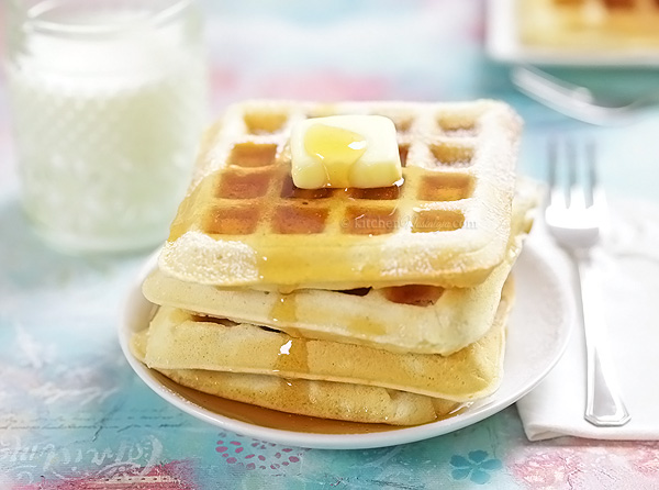 Bisquick Waffles - the crispiest waffles you can have any time you wish when using ready-made mixture, store-bought or DIY