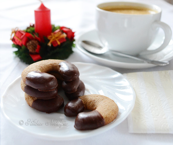Cappuccino Crescent Cookies - from kitchennostalgia.com
